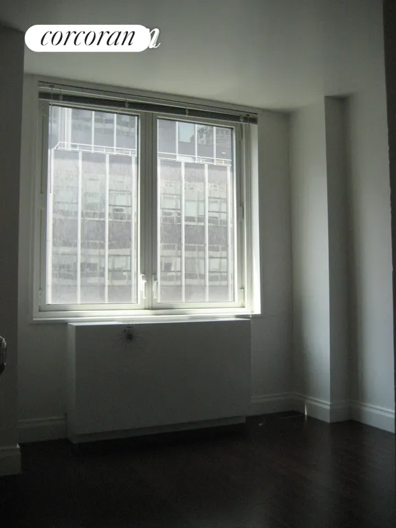 New York City Real Estate | View 212 East 47th Street, 11J | room 2 | View 3