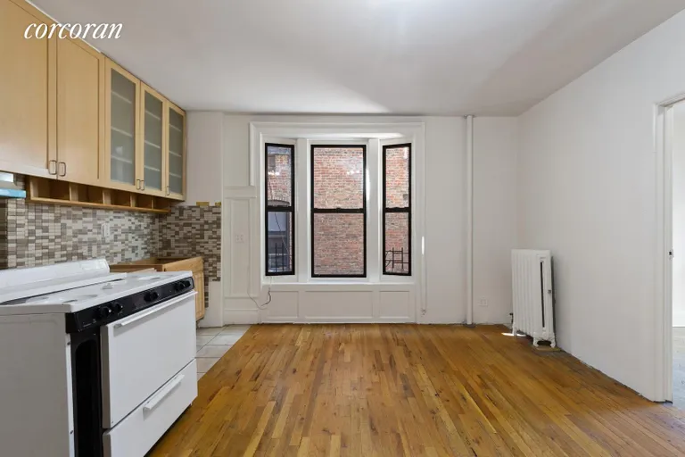 New York City Real Estate | View 200 West 109th Street, B7 | Eat in Kitchen | View 4
