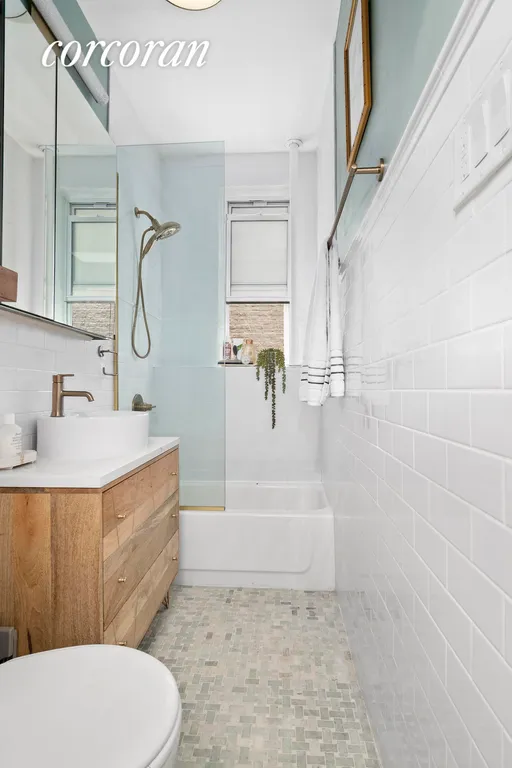 New York City Real Estate | View 221 8th Avenue, 4 | room 6 | View 7