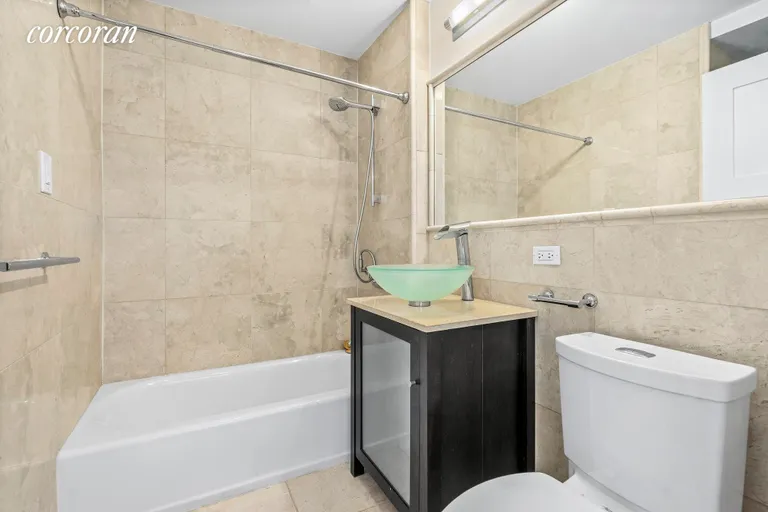 New York City Real Estate | View 425 Fifth Avenue, 26D | Primary Bathroom | View 10