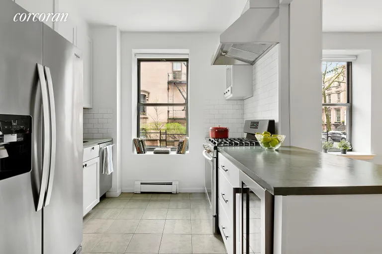 New York City Real Estate | View 391 Clinton Street, 1A | room 3 | View 4