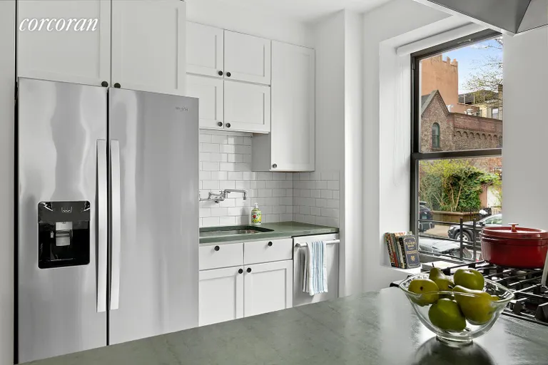New York City Real Estate | View 391 Clinton Street, 1A | room 4 | View 5