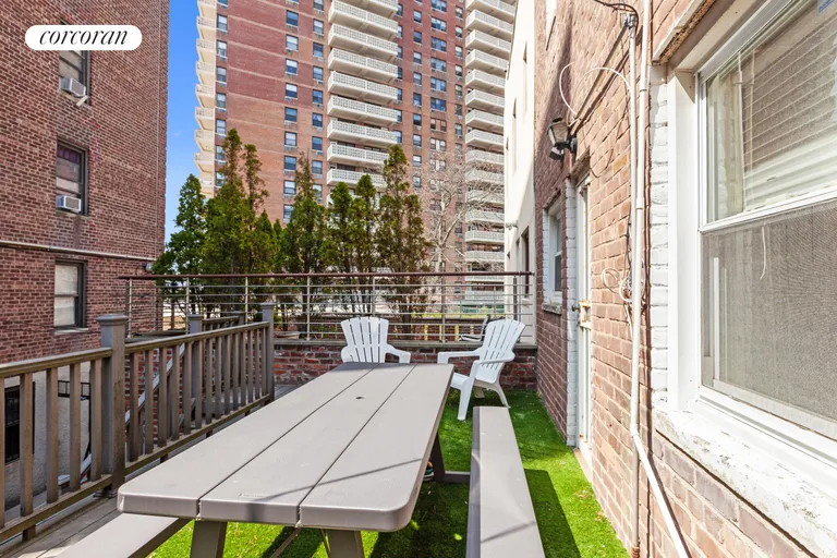 New York City Real Estate | View 104 Brightwater Court | 
    
        
        
            

             | View 4
