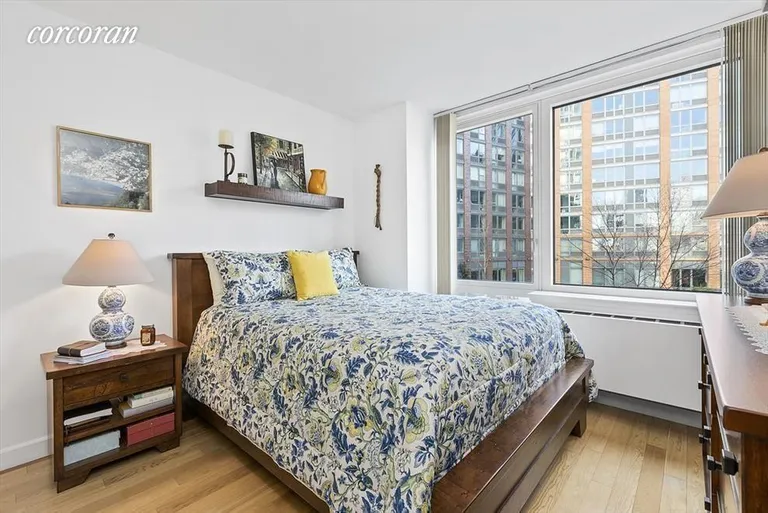 New York City Real Estate | View 415 Main Street, 2E | room 3 | View 4