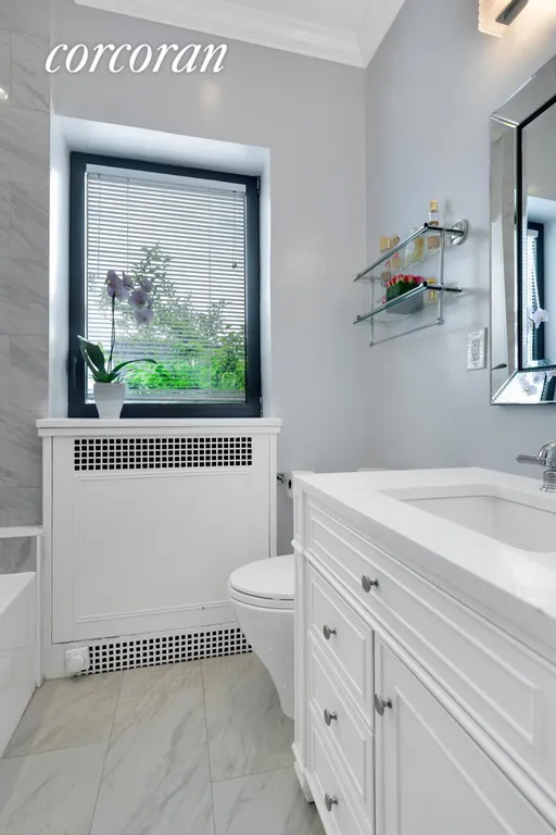 New York City Real Estate | View 19 East 88th Street, PHA | Bathroom | View 9