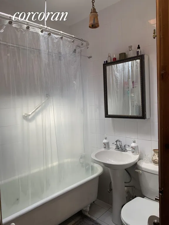 New York City Real Estate | View 423 5th Street, 2 | Bathroom | View 24