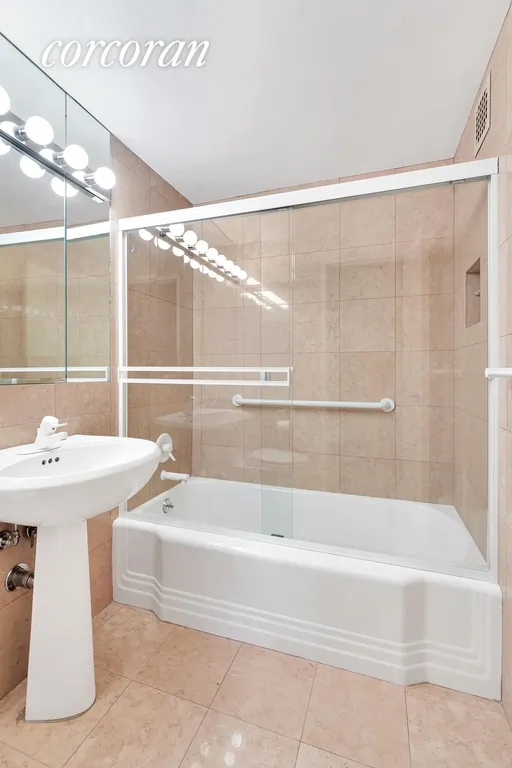 New York City Real Estate | View 25 Sutton Place South, 20N | Bathroom | View 13