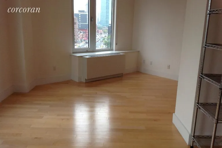 New York City Real Estate | View 10-50 Jackson Avenue, 7A | Living Room | View 2