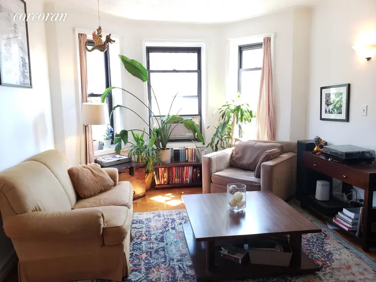 New York City Real Estate | View 766 Brady Avenue, 638 | Warm and Cozy | View 4