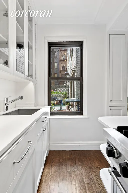 New York City Real Estate | View 2 Horatio Street, 1M | room 6 | View 7