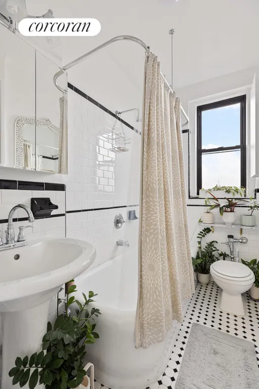 New York City Real Estate | View 80 Winthrop Street, K5 | Bathroom | View 6