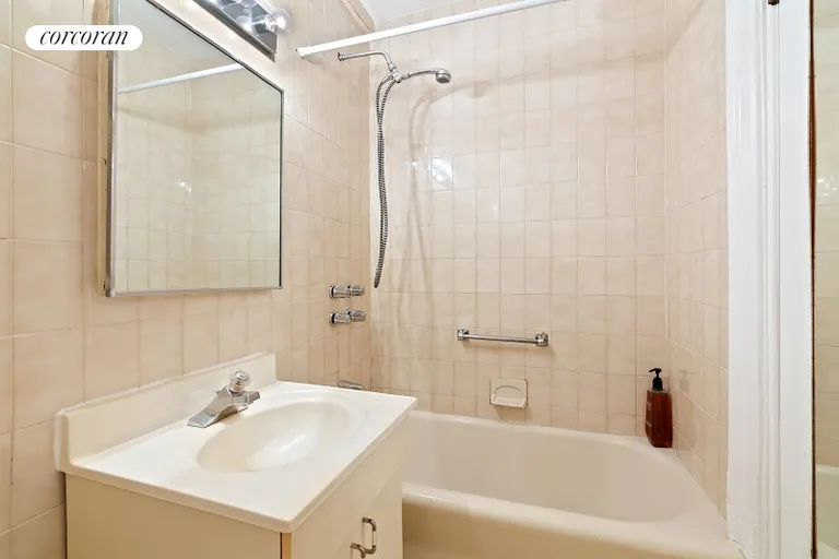New York City Real Estate | View 23 West 73rd Street, 804 | room 2 | View 3