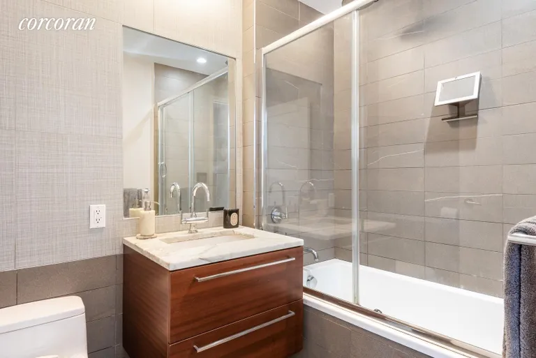 New York City Real Estate | View 24-15 Queens Plaza North, 3E | Full Bathroom | View 4