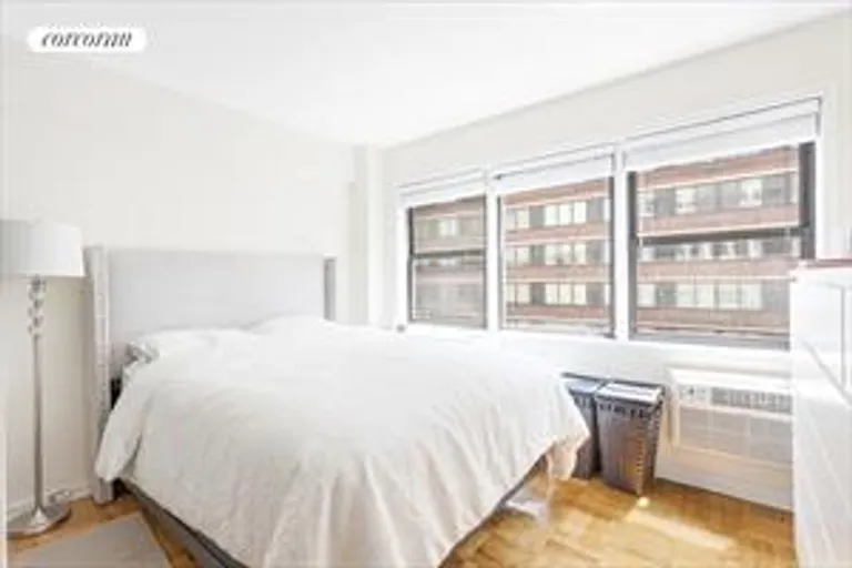 New York City Real Estate | View 333 East 75th Street, 9D | Living Room | View 2