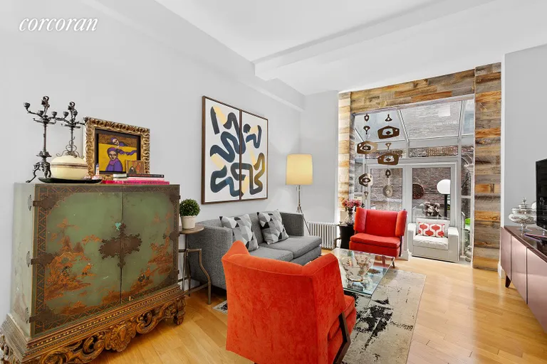 New York City Real Estate | View 140 East 40th Street, 1D | Living room seating area | View 3