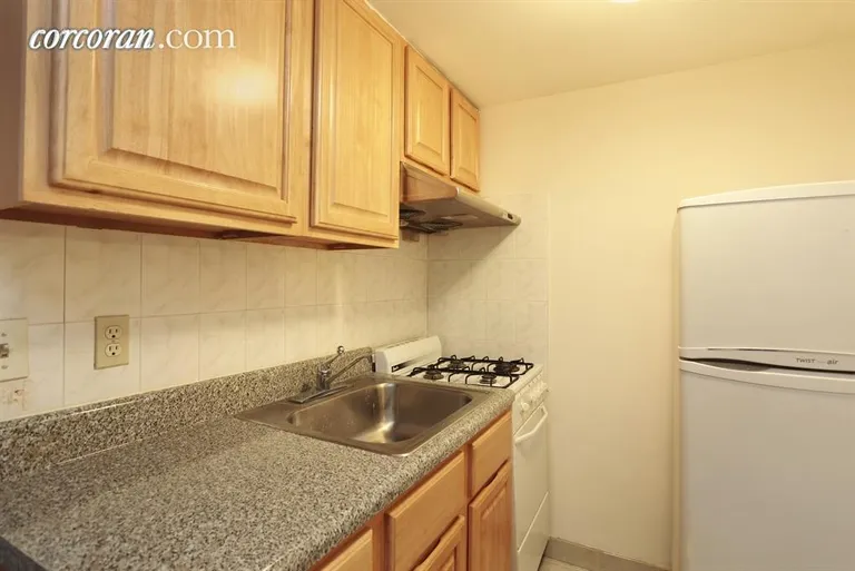 New York City Real Estate | View 3 Doyers Street, 5B | Full Size Kitchen | View 3