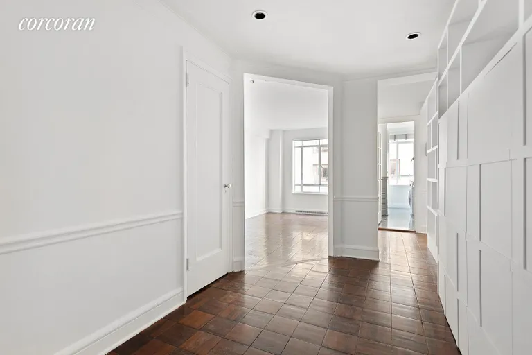 New York City Real Estate | View 25 Central Park West, 12V | room 2 | View 3
