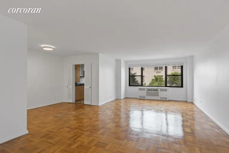 New York City Real Estate | View 140 East 83rd Street, 4c | room 6 | View 7