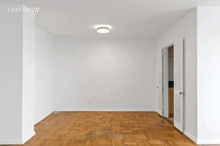 New York City Real Estate | View 140 East 83rd Street, 4c | room 3 | View 4