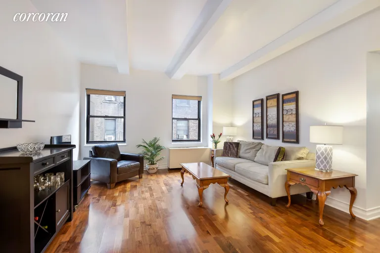 New York City Real Estate | View 235 East 49th Street, 4G | room 1 | View 2