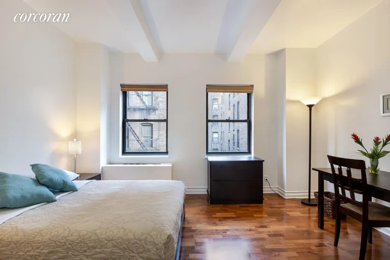 New York City Real Estate | View 235 East 49th Street, 4G | room 2 | View 3