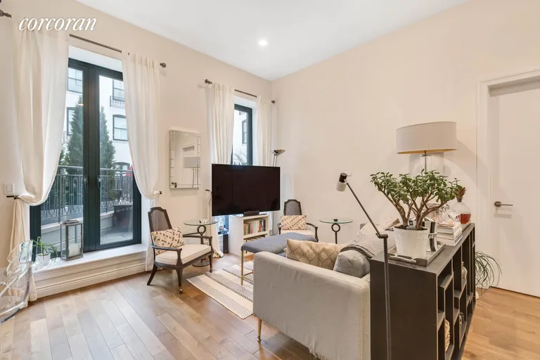 New York City Real Estate | View 225 Fifth Avenue, 2N | Living Room | View 2