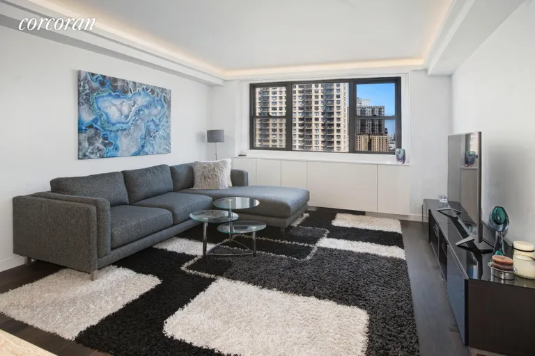 New York City Real Estate | View 315 East 72Nd Street, 17J | room 1 | View 2