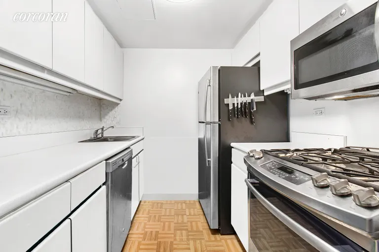 New York City Real Estate | View 225 West 83rd Street, 5V | room 2 | View 3