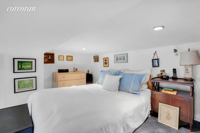 New York City Real Estate | View 128 West 78th Street, 2A | room 2 | View 3
