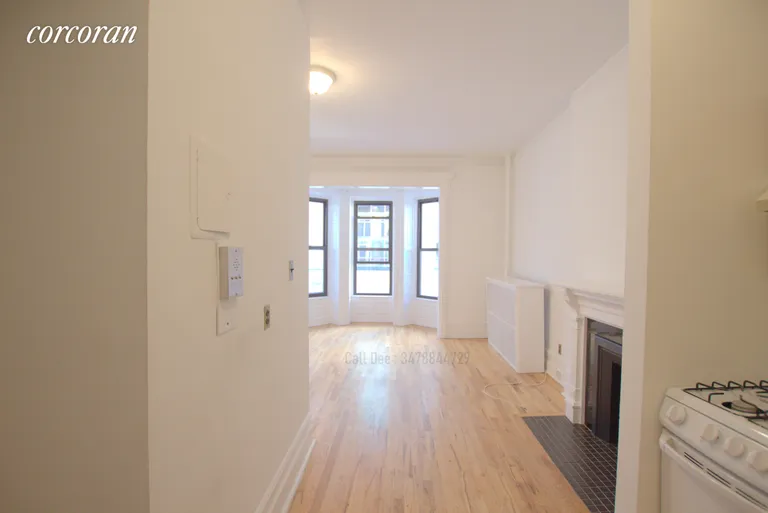 New York City Real Estate | View 144 West 70th Street, 7 | room 3 | View 4