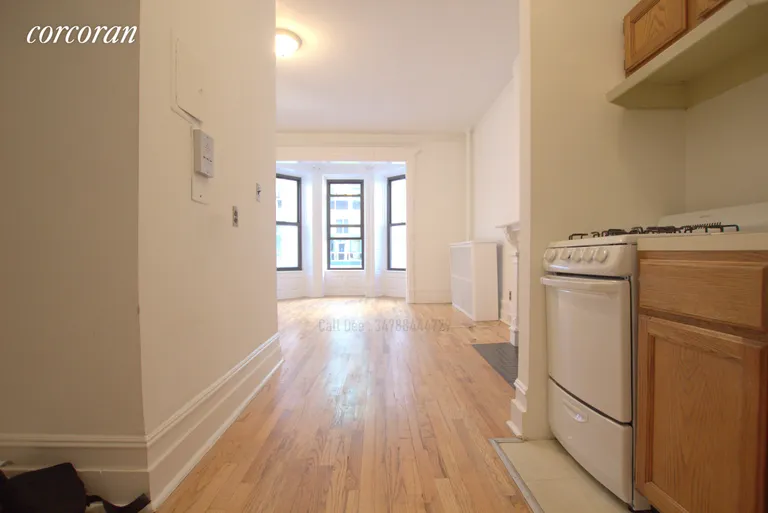 New York City Real Estate | View 144 West 70th Street, 7 | room 4 | View 5