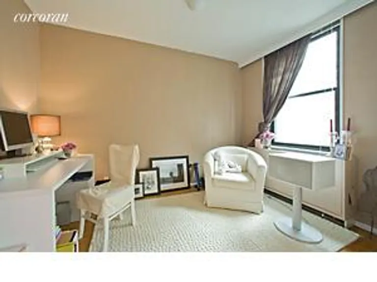 New York City Real Estate | View 301 East 87th Street, 12E | room 2 | View 3
