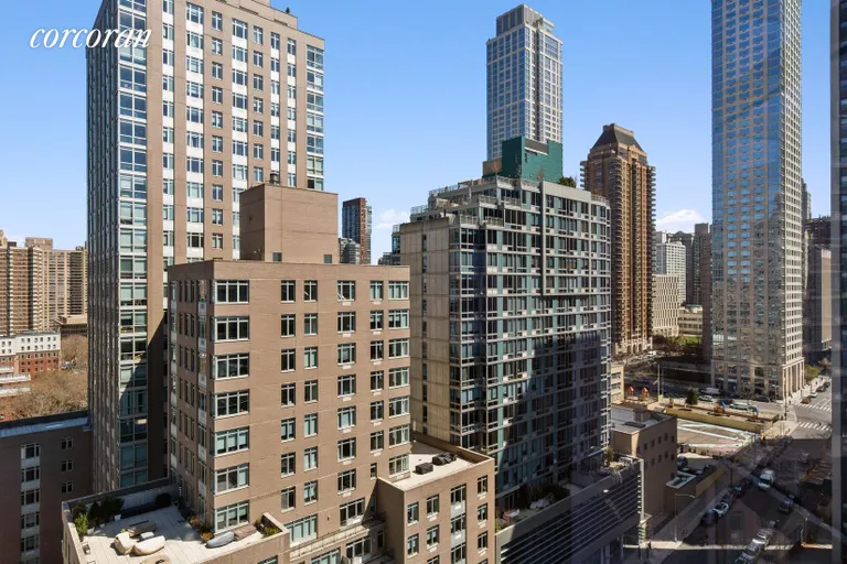 New York City Real Estate | View 555 West 59th Street, 18G | room 9 | View 10