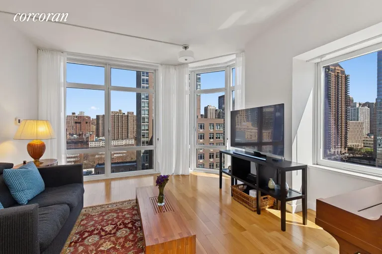 New York City Real Estate | View 555 West 59th Street, 18G | room 4 | View 5