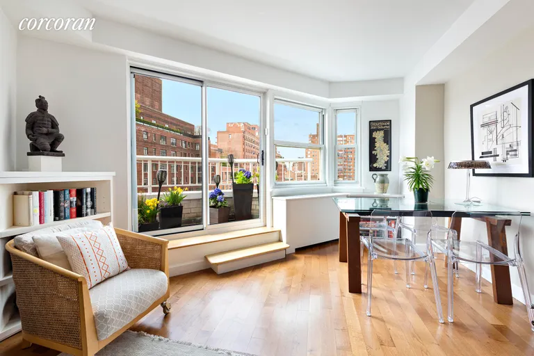 New York City Real Estate | View 101 West 12th Street, 10V | Full Bathroom | View 2