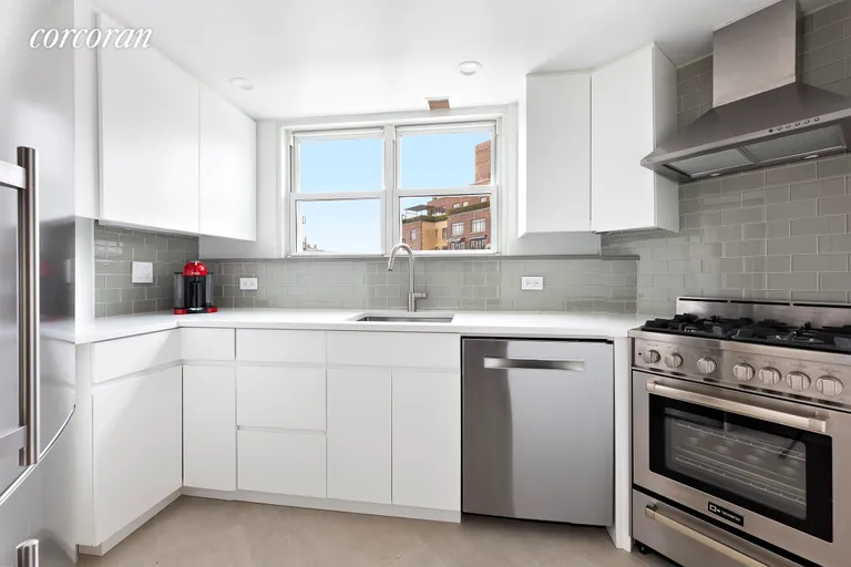 New York City Real Estate | View 101 West 12th Street, 10V | Kitchen | View 5