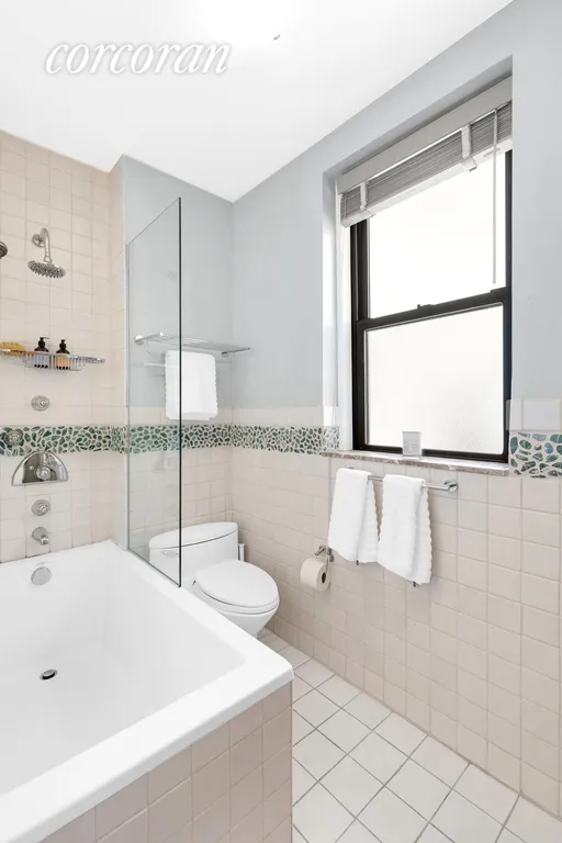 New York City Real Estate | View 304 West 89th Street, 9CD | Bathroom - 9C | View 12