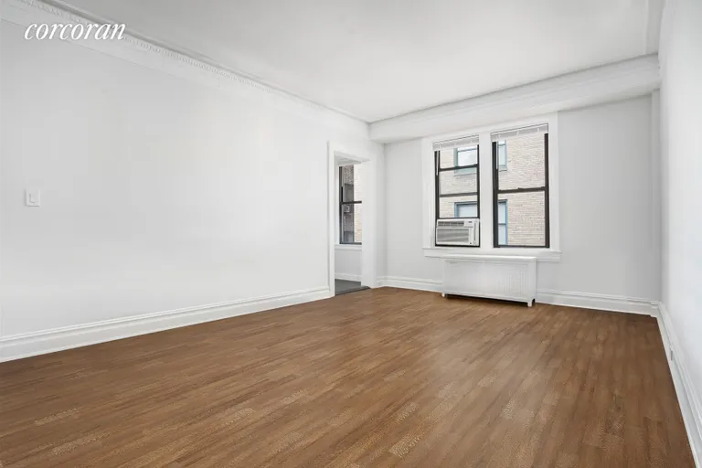 New York City Real Estate | View 304 West 89th Street, 9CD | Living Room - 9D | View 2
