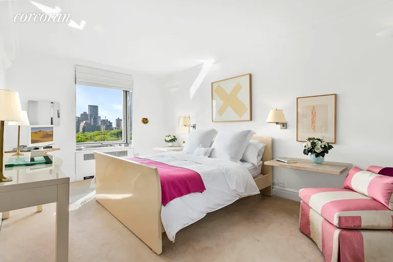 New York City Real Estate | View 825 Fifth Avenue, 13B | Bedroom | View 4
