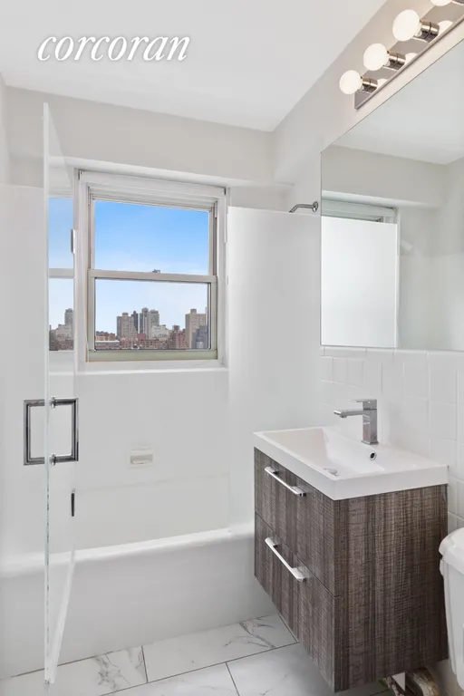 New York City Real Estate | View 420 East 72Nd Street, 20F | room 9 | View 10