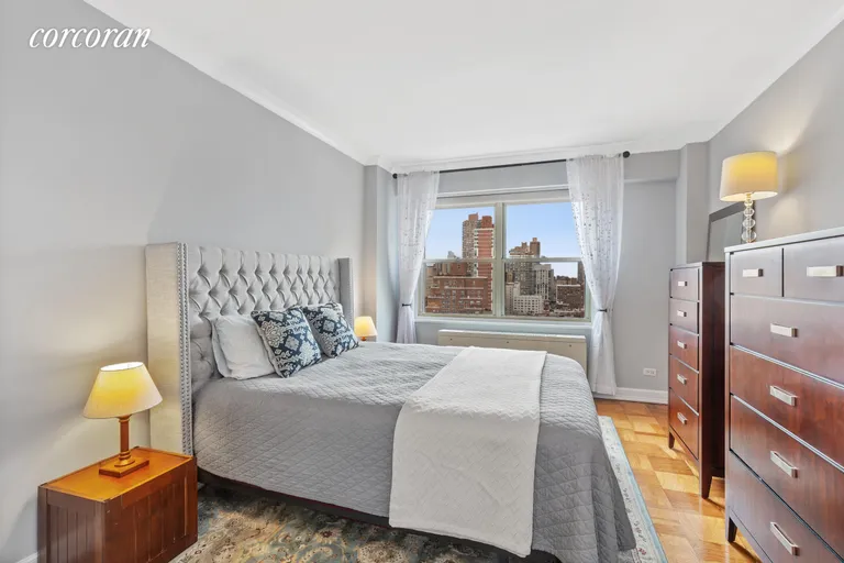 New York City Real Estate | View 420 East 72Nd Street, 20F | room 5 | View 6