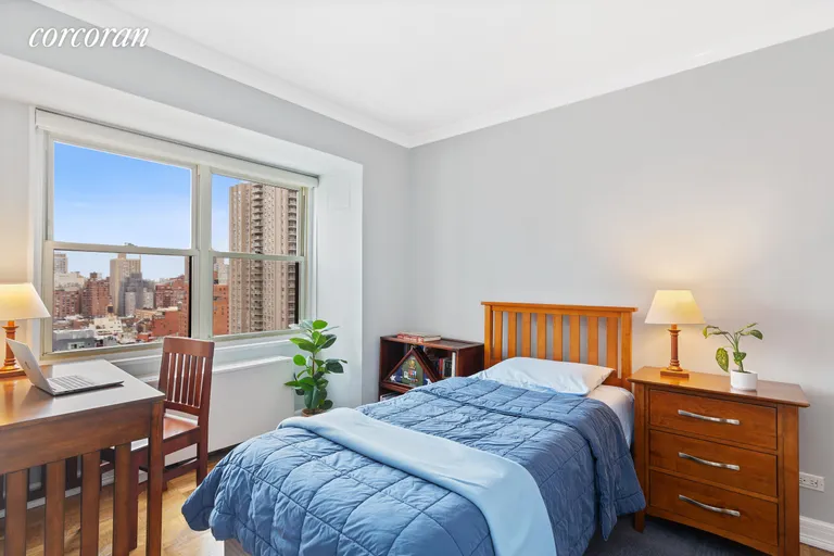 New York City Real Estate | View 420 East 72Nd Street, 20F | room 7 | View 8