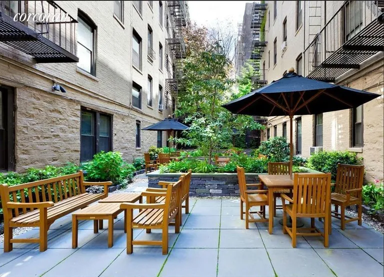 New York City Real Estate | View 87 Barrow Street, 3H | Building | View 7