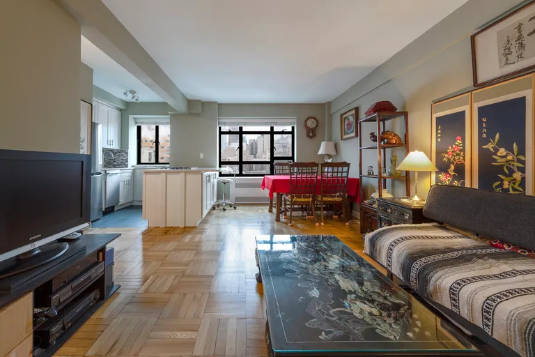 New York City Real Estate | View 100 Remsen Street, 8D | 1 Bed, 1 Bath | View 1