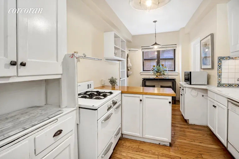 New York City Real Estate | View 229 East 79th Street, 4E | room 3 | View 4