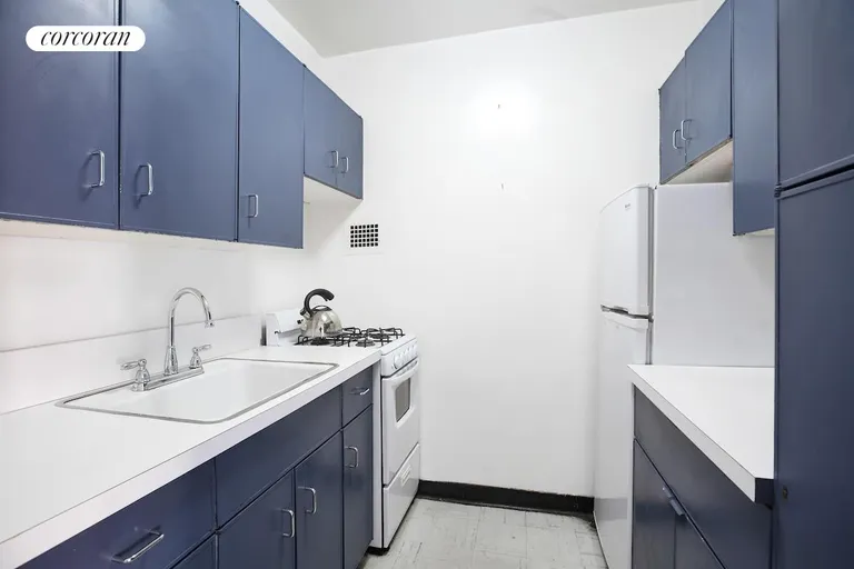 New York City Real Estate | View 210 East 63rd Street, 8E | Kitchen | View 3