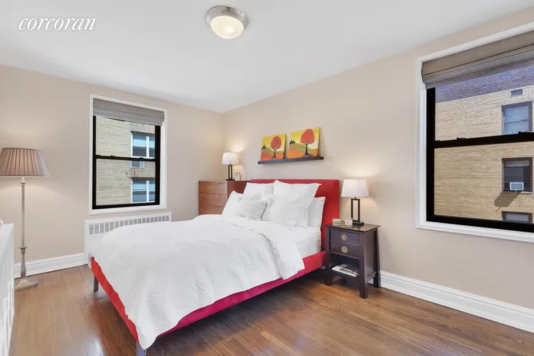 New York City Real Estate | View 60 East 9th Street, 518 | room 4 | View 5