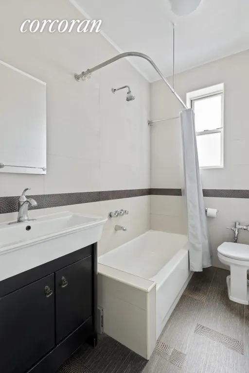 New York City Real Estate | View 763 Ocean Parkway, 4F | Bathroom | View 6