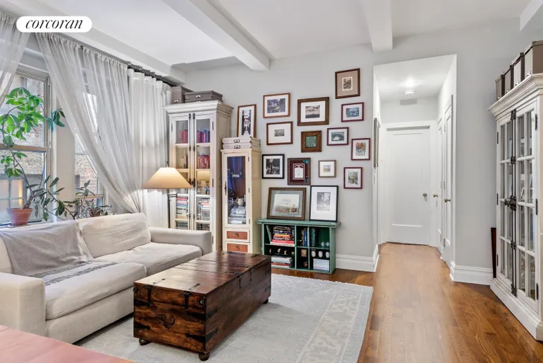 New York City Real Estate | View 25 Fifth Avenue, 5G | Living Room | View 3