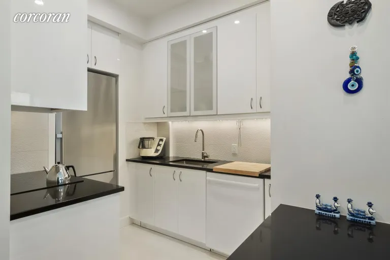 New York City Real Estate | View 418 Central Park West, 24 | Kitchen | View 2
